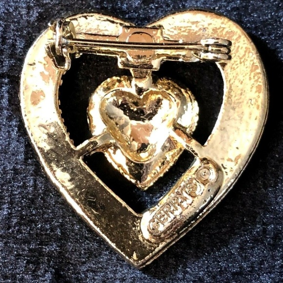 VINTAGE GOLD TONE VALENTINES DAY BROOCH PIN HEART - Picture 2 of 2